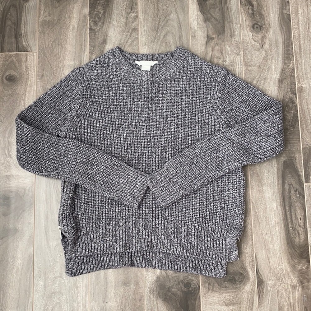 Women’s H&M knit sweater with zippers on the sides